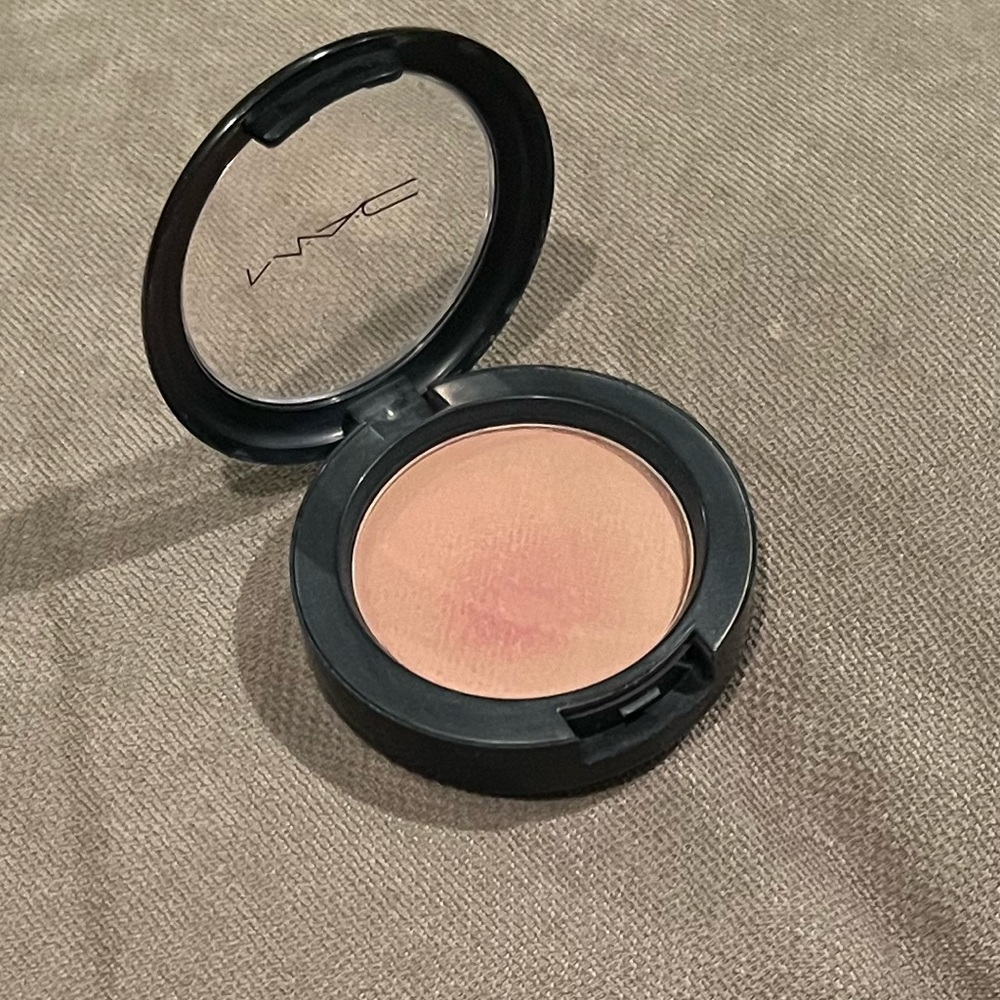 MAC Desert Rose Blush